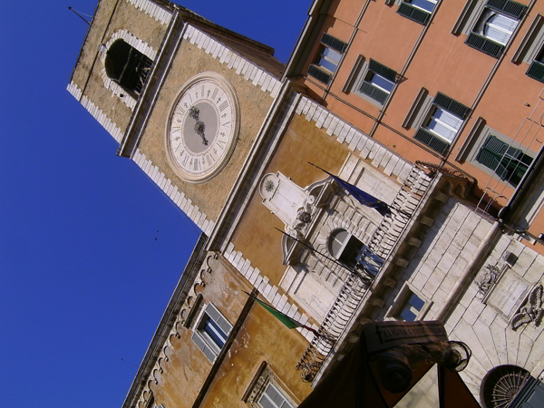torre a piazza Plebiscito - Ancona in risci
